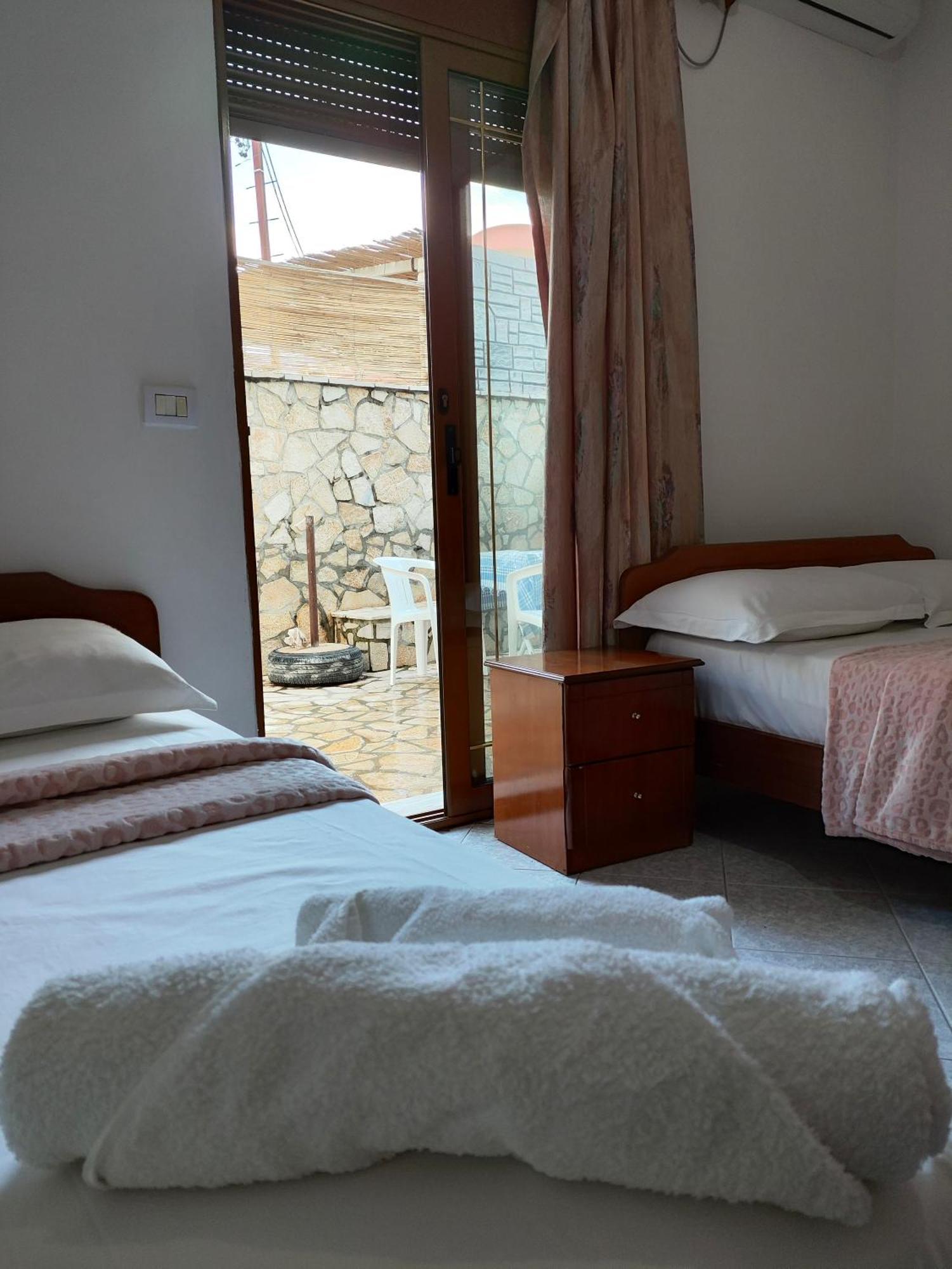 Hola Rooms Ksamil Exterior photo