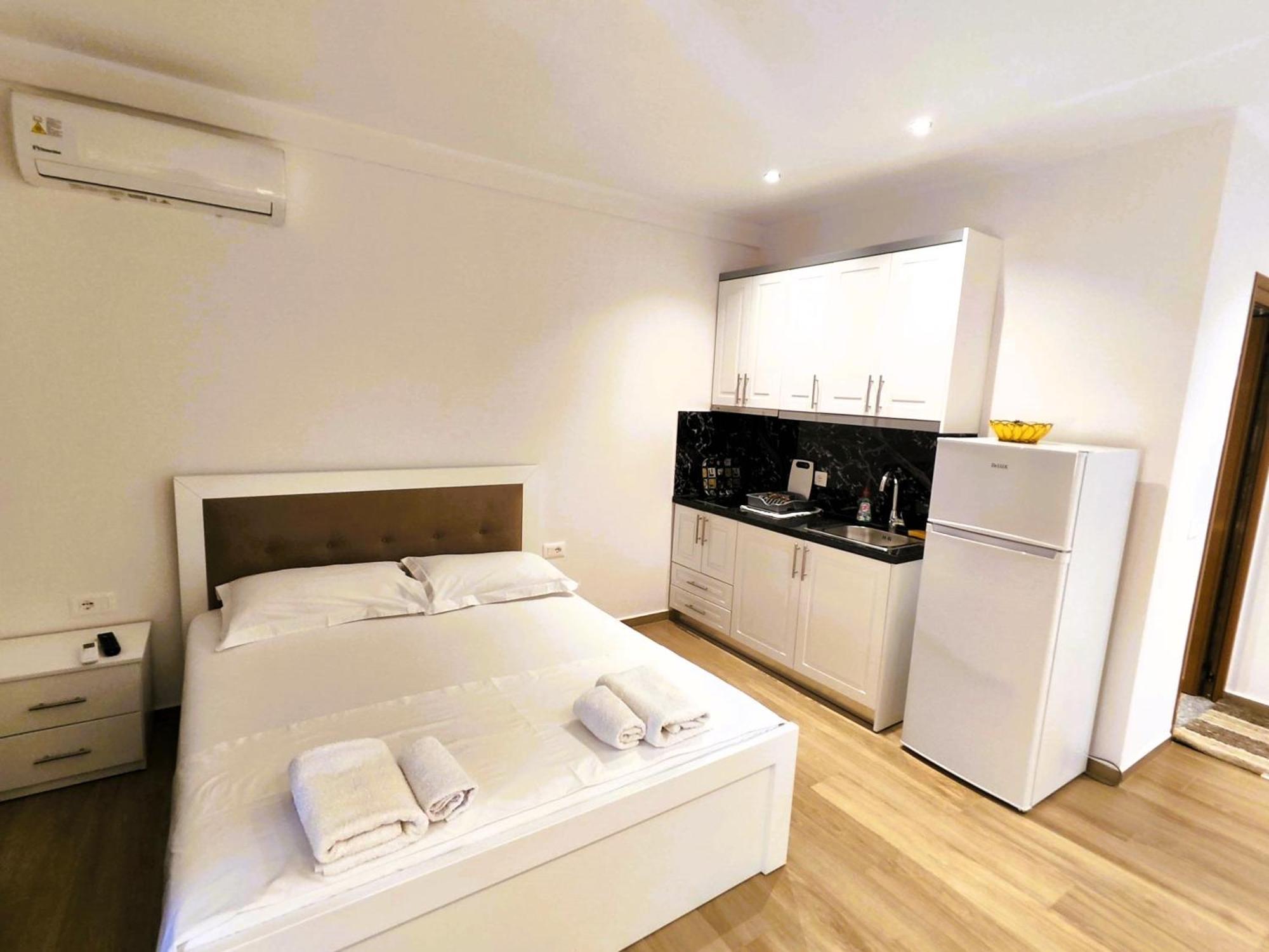 Hola Rooms Ksamil Exterior photo