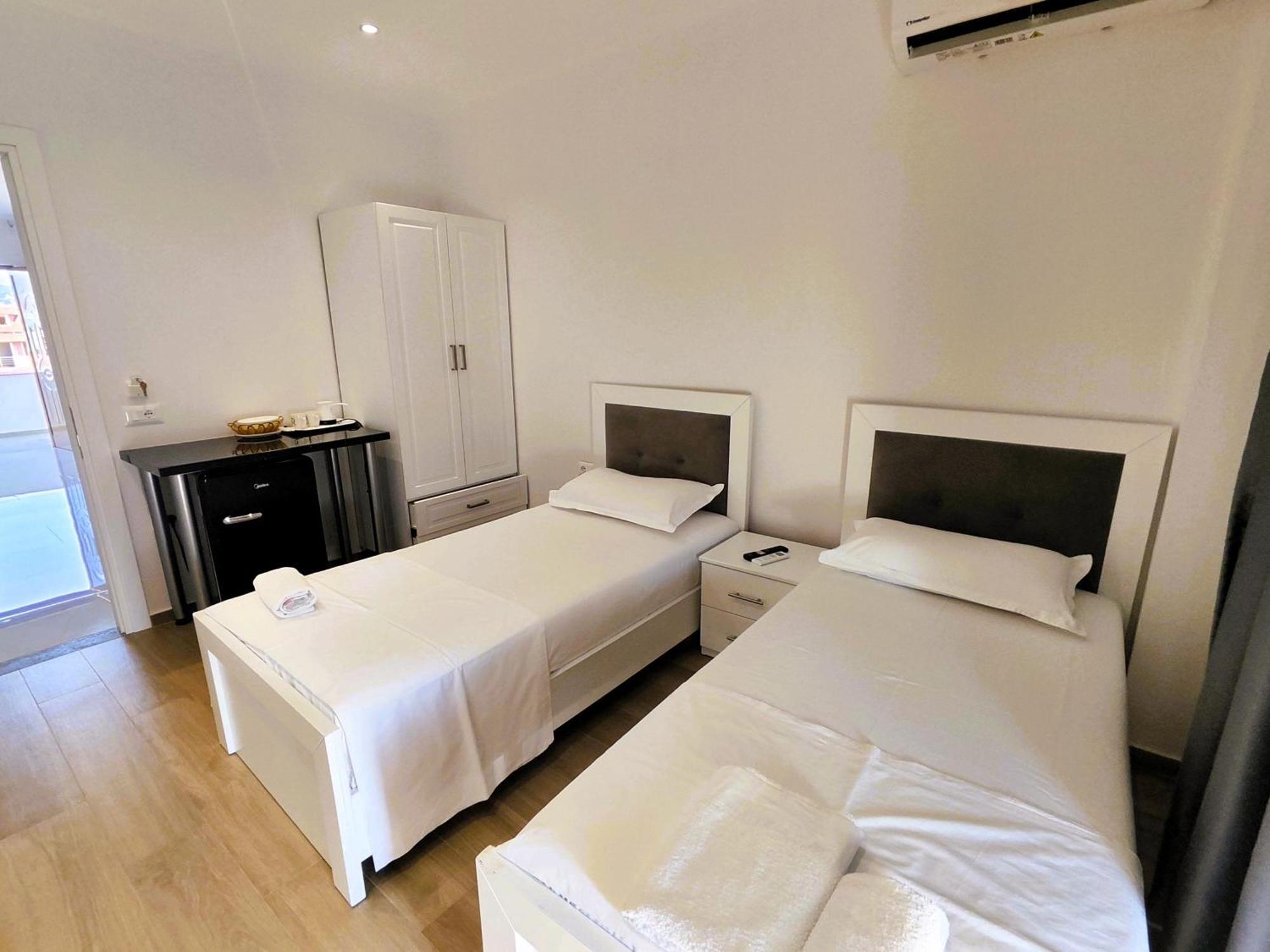 Hola Rooms Ksamil Exterior photo